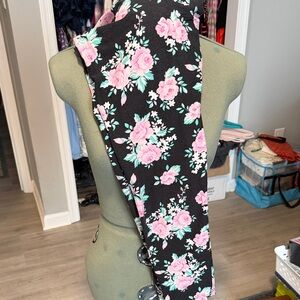 LuLaRoe Black TC Leggings with Pink Floral Pattern